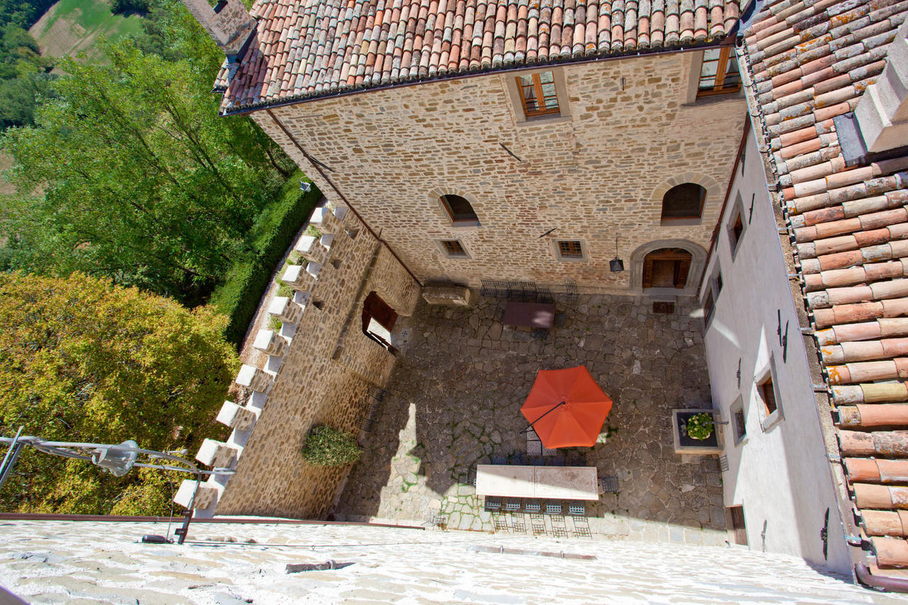 Penzion Castello Di Magrano Carbonesca Exteriér fotografie